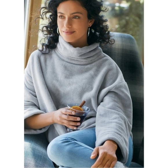 SOFT SURROUNDINGS Glacier Plush Fleece Pullover Cozy Gray Women's Sweater - Picture 4 of 11